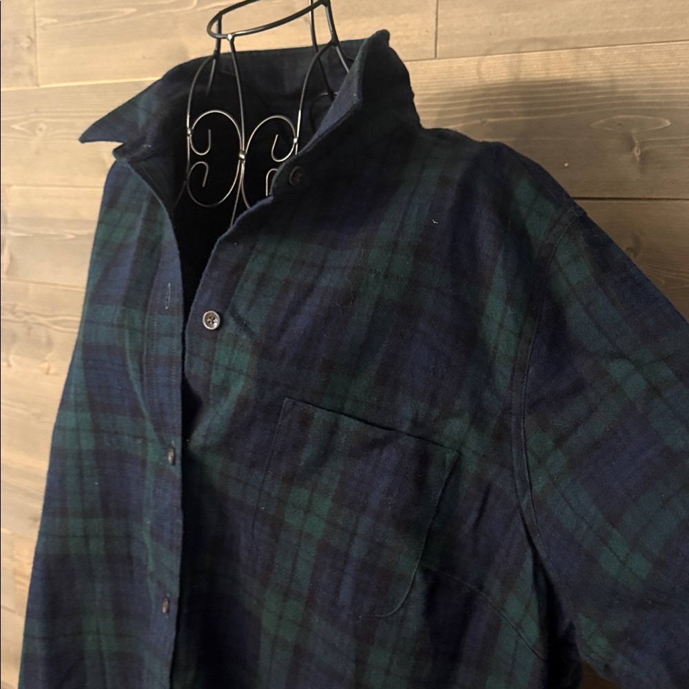 L.L. Bean relaxed fit plaid flannel button-down shirt - Picture 3 of 5